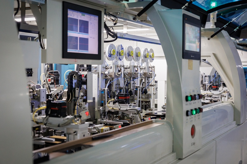 iPhone Screen Manufacturer 