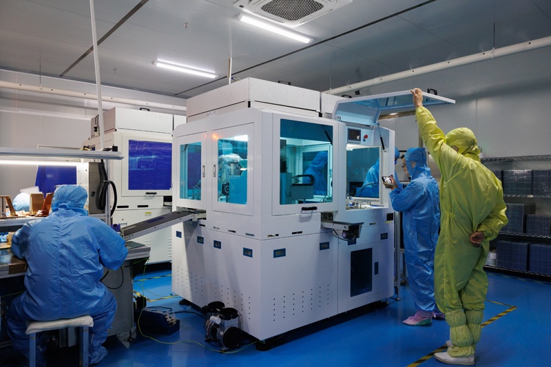 iPhone screen manufacturer