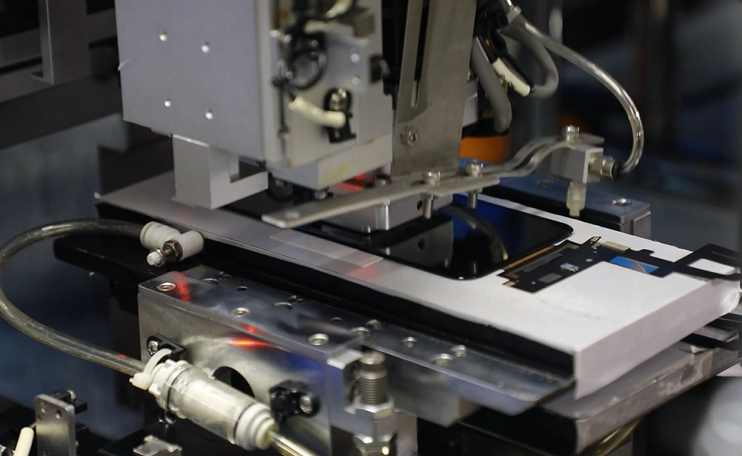 iPhone Screen Manufacturer