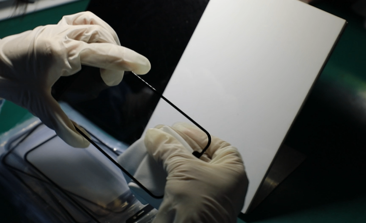 iPhone Screen Manufacturer