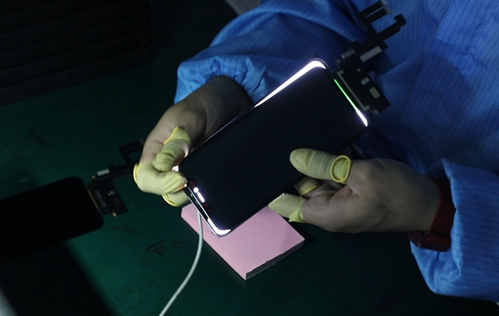 The Hidden Giants: Inside the World's iPhone Screen Factories