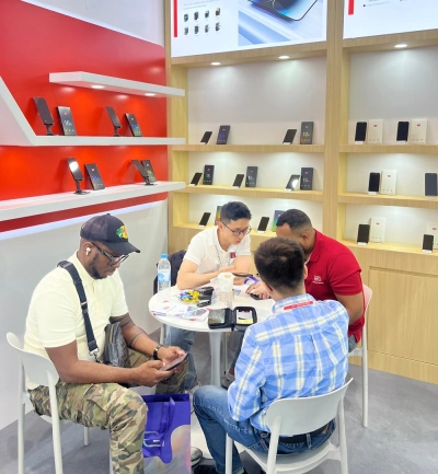Advance Your Business with Premium iPhone LCD Screen Solutions at HongShengtong's October 2024 Hong Kong Exhibition