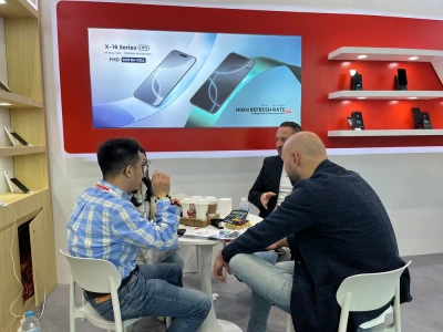 Experience Premium iPhone LCD Screen Innovation at HongShengtong's 2024 Hong Kong Exhibition Booth